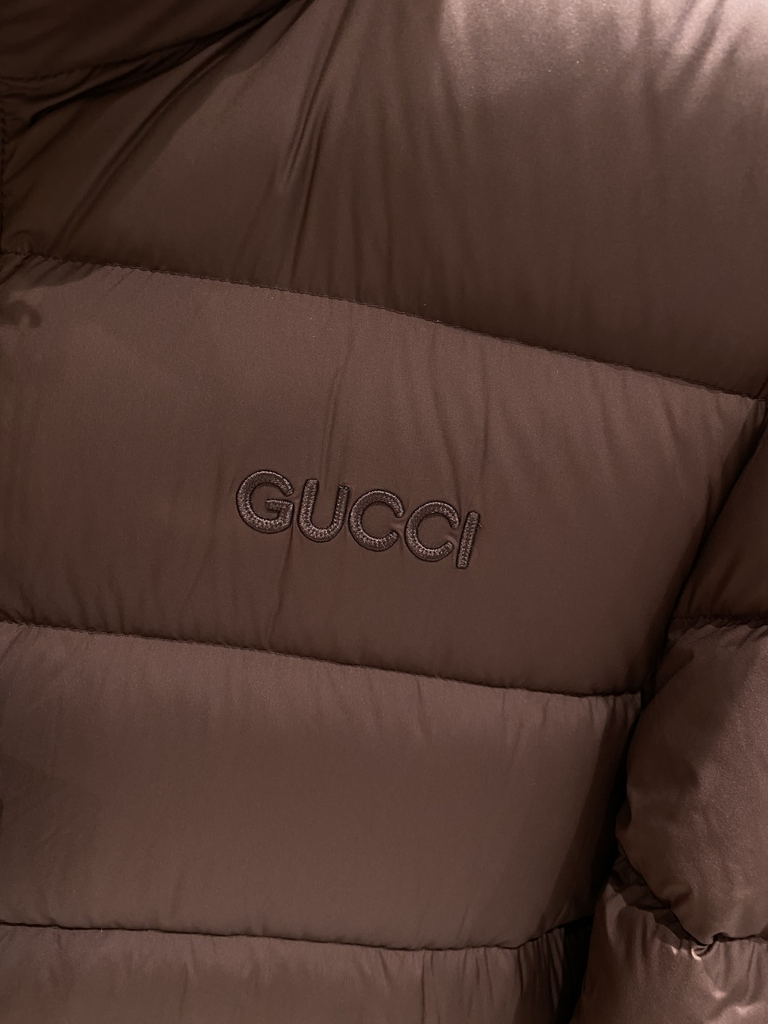 《𝙉𝙚𝙬🤍🖤古家》2025独家专供秋冬新款羽绒服。贸易公司渠道稀出，降温天气必备的保暖单品，不论是日常还