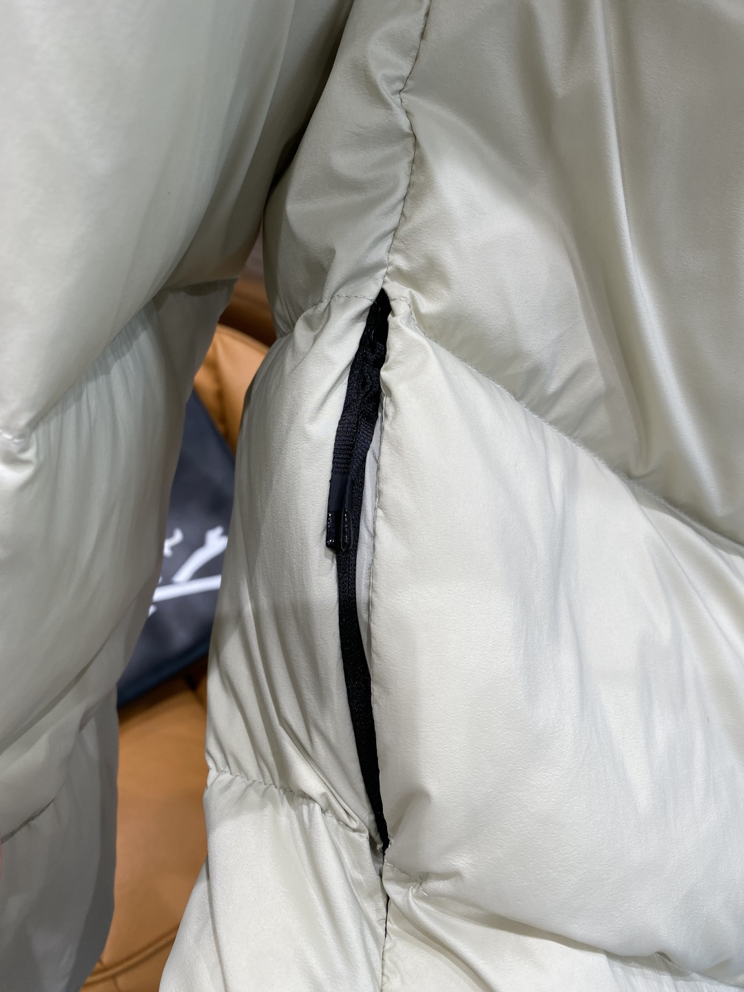 《𝙉𝙚𝙬🤍🖤蒙家》羽绒服 爆款🔥秋冬新款🆕羽绒服 原版1:1订制五金配件全进口原版定制 欢迎专柜对比 绝