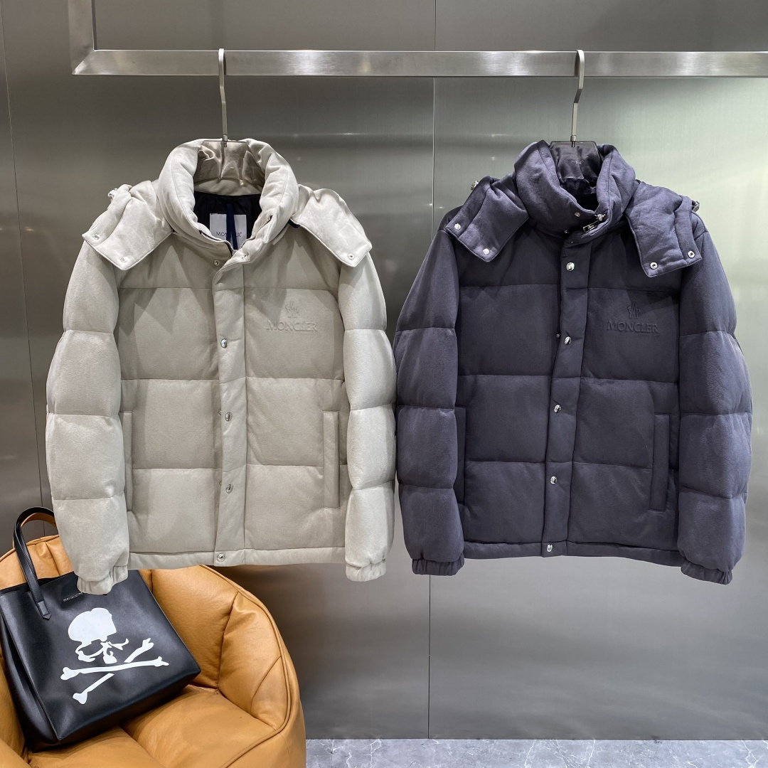 NO:595821,'Mengjia' exclusively supplies new autumn and winter down jackets in 2025. Trading company channels are rare. It is a must-have warm item for cooling weather. It can be worn for daily or outdoor sports. It is wear-resistant, scratch-resistant and easy to care for. It is paired with large square quilting technology to create a fluffy and plump overall effect. It also has a strong thermal insulation and temperature locking effect, so that you are not afraid of the cold outdoor weather in autumn and winter! Sizes M-3XL, down jacket, alexander wang19860909《蒙家》 2025独家专供秋冬新款羽绒服.贸易公司渠道稀出,降温天气必备的保暖单品,不论是日常还是户外运动都能穿.耐磨防刮易打理,在搭配大方格绗缝工艺,打造蓬松饱满的整体效果,兼顾强悍的保暖锁温效果,让你无惧秋冬季寒冷的户外天气! 尺码M-3XL隔天,,down jacket,alexander wang,Men's clothing