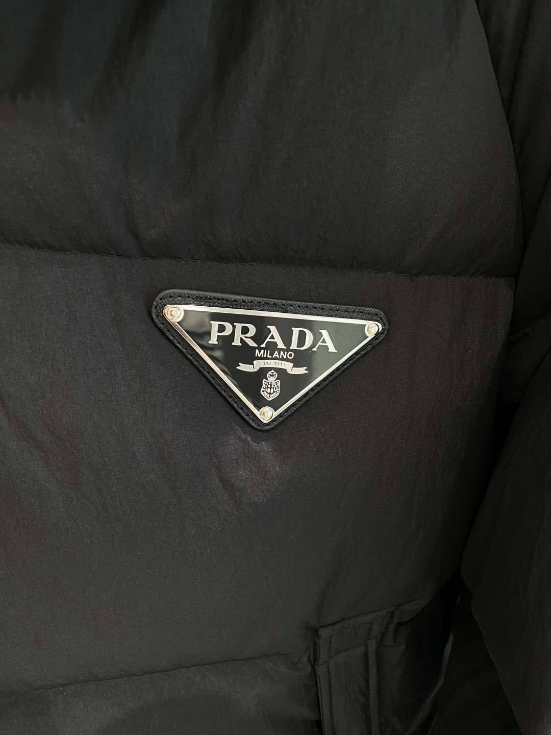 《𝙉𝙚𝙬🤍🖤普家》羽绒服 爆款🔥秋冬新款🆕羽绒服 原版1:1订制五金配件全进口原版定制 欢迎专柜对比 绝