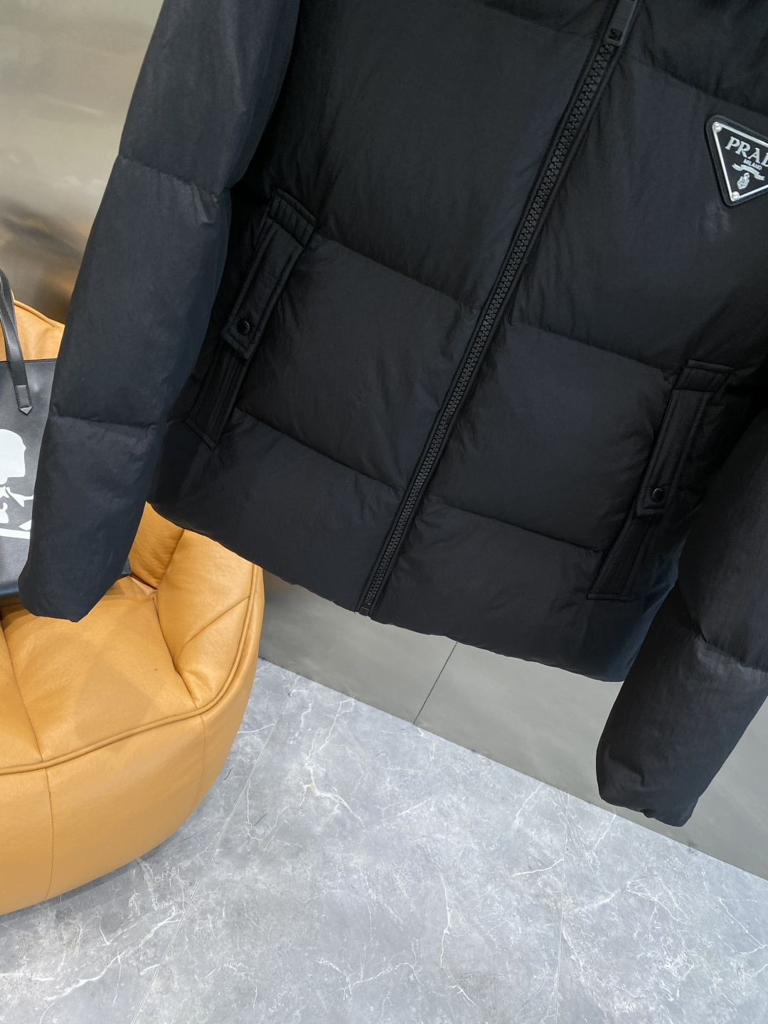 《𝙉𝙚𝙬🤍🖤普家》羽绒服 爆款🔥秋冬新款🆕羽绒服 原版1:1订制五金配件全进口原版定制 欢迎专柜对比 绝