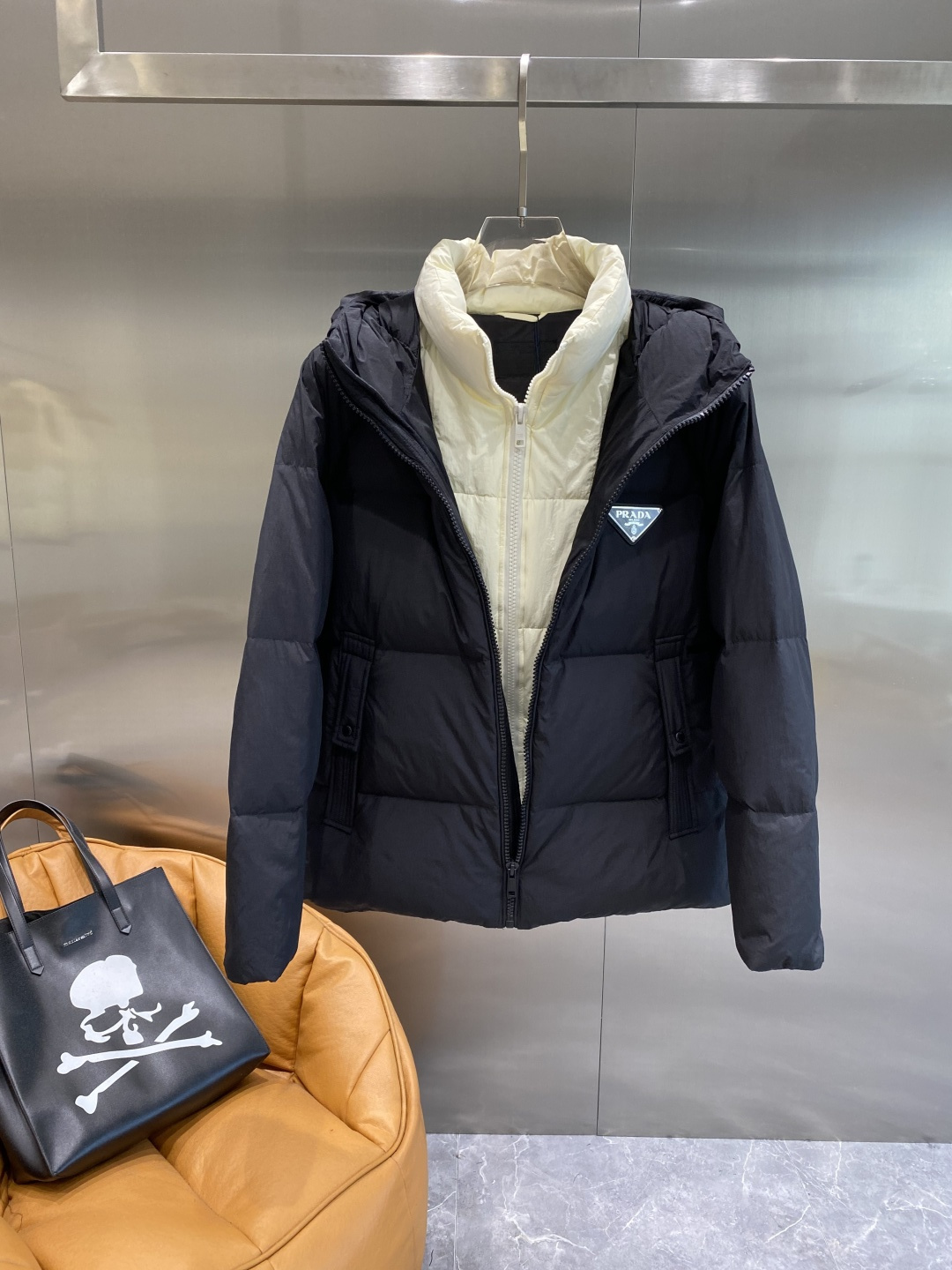 《𝙉𝙚𝙬🤍🖤普家》羽绒服 爆款🔥秋冬新款🆕羽绒服 原版1:1订制五金配件全进口原版定制 欢迎专柜对比 绝