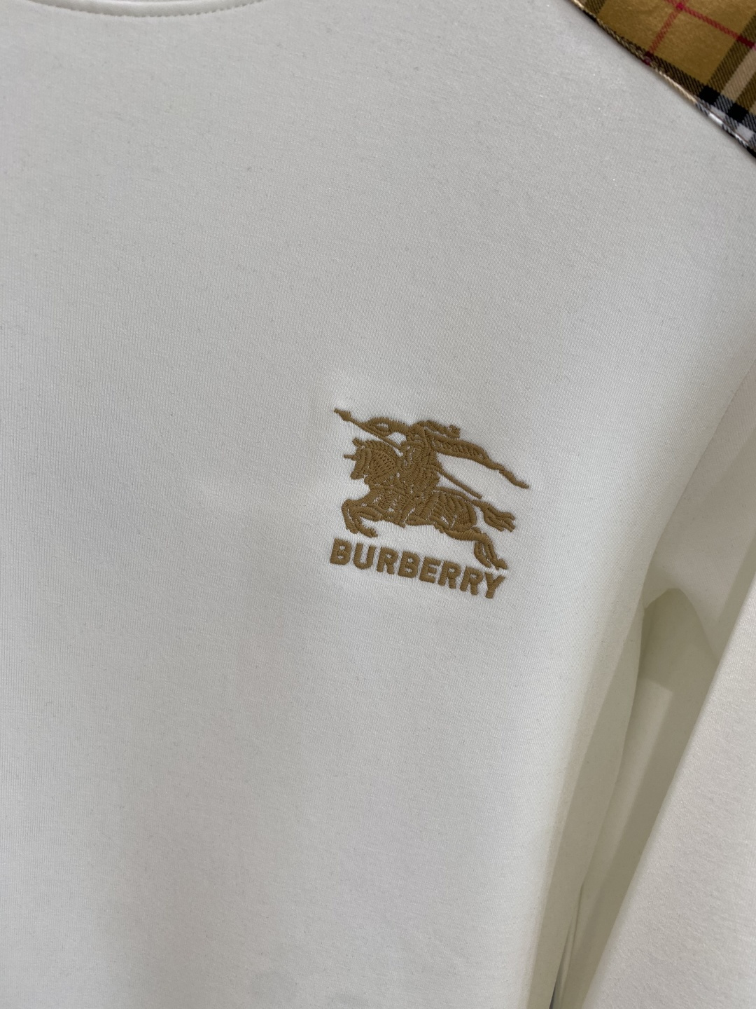 《𝙉𝙚𝙬🤍🖤巴家》25秋冬新品空气层 圆领卫衣，正面品牌标识设计，创意重释品牌标志性设计，采用400克重