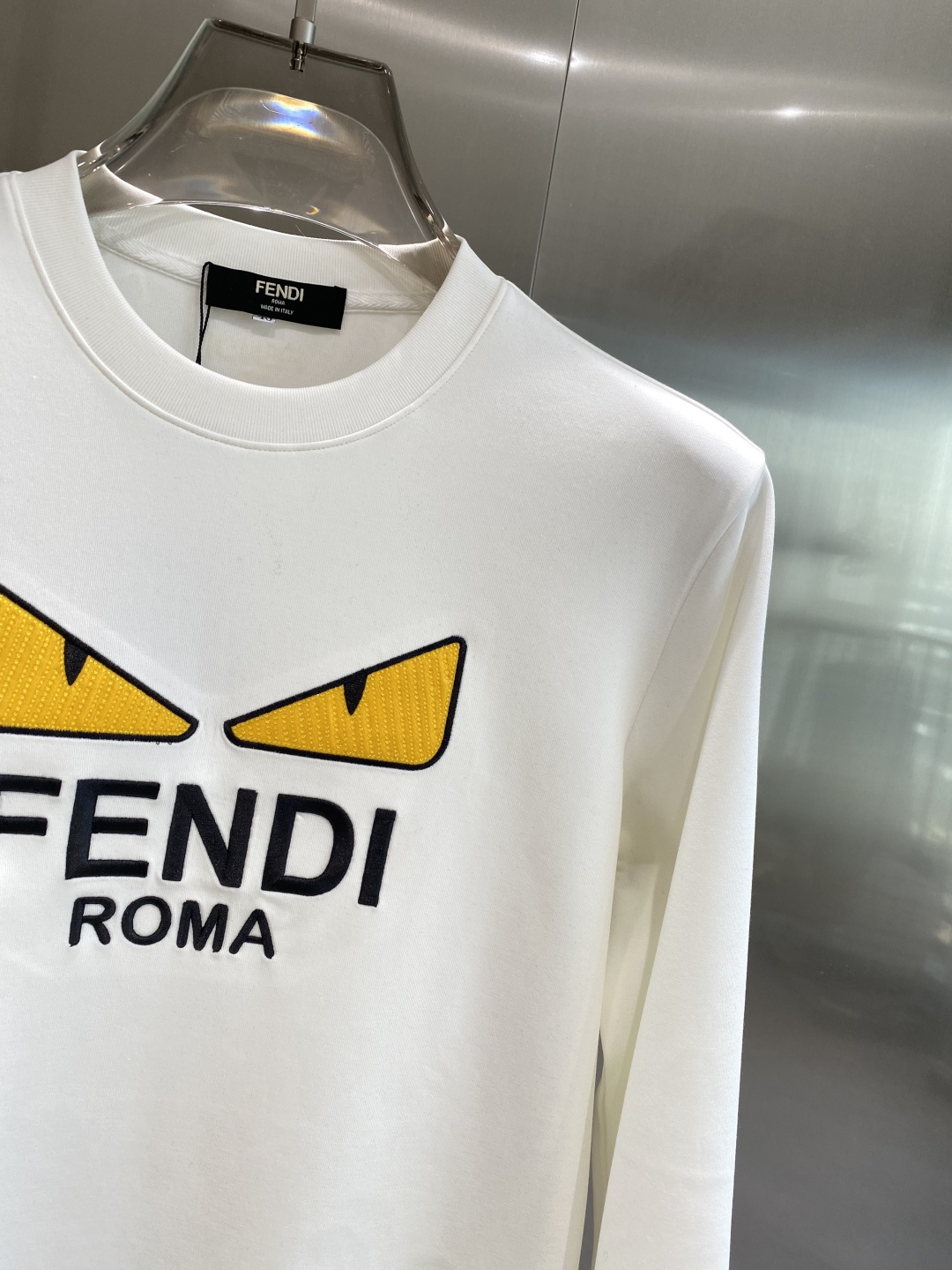 《𝙉𝙚𝙬🤍🖤芬家》25秋冬新品空气层 圆领卫衣，正面品牌标识设计，创意重释品牌标志性设计，采用400克重