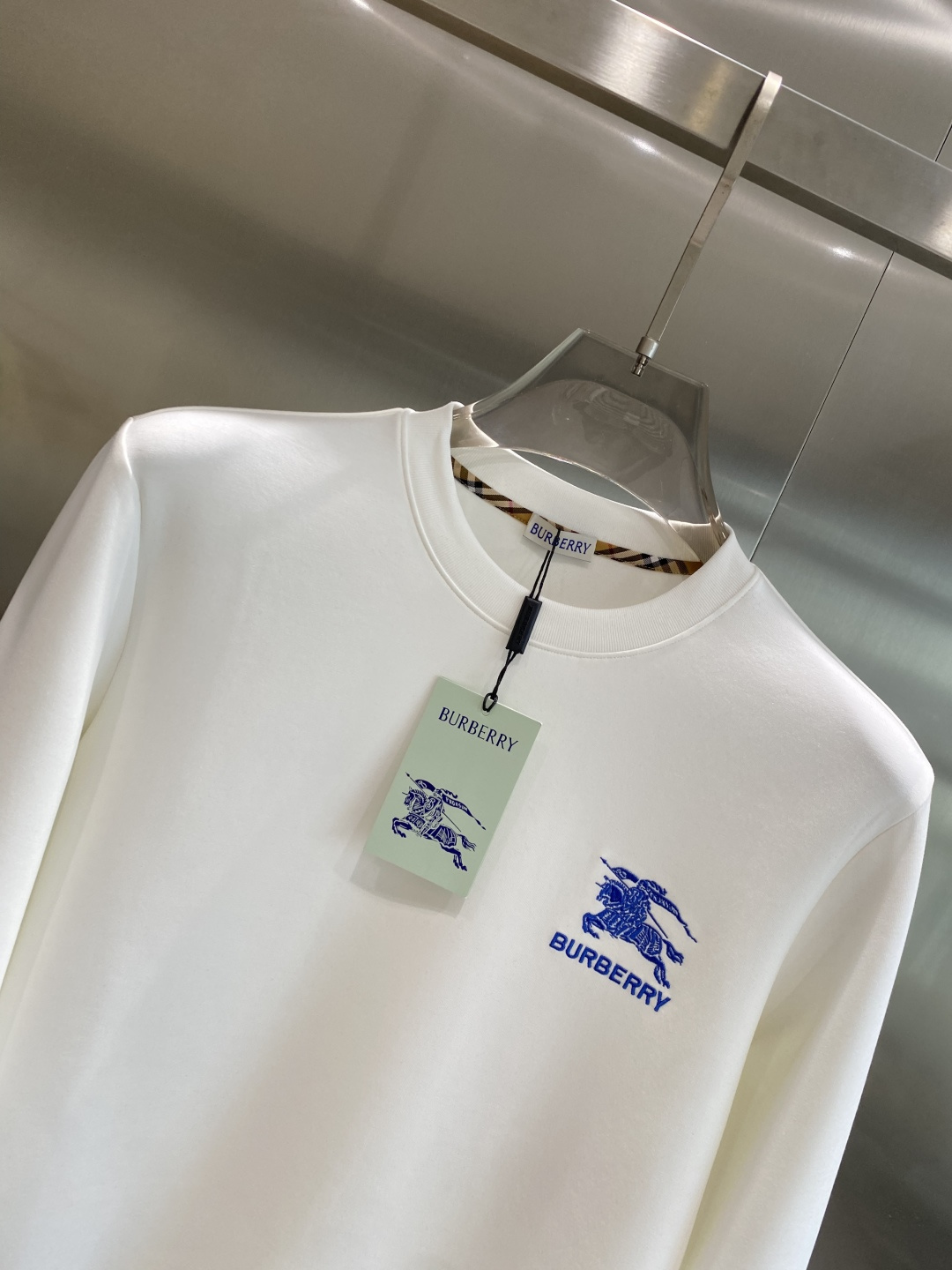 《𝙉𝙚𝙬🤍🖤巴家》25秋冬新品空气层 圆领卫衣，正面品牌标识设计，创意重释品牌标志性设计，采用400克重