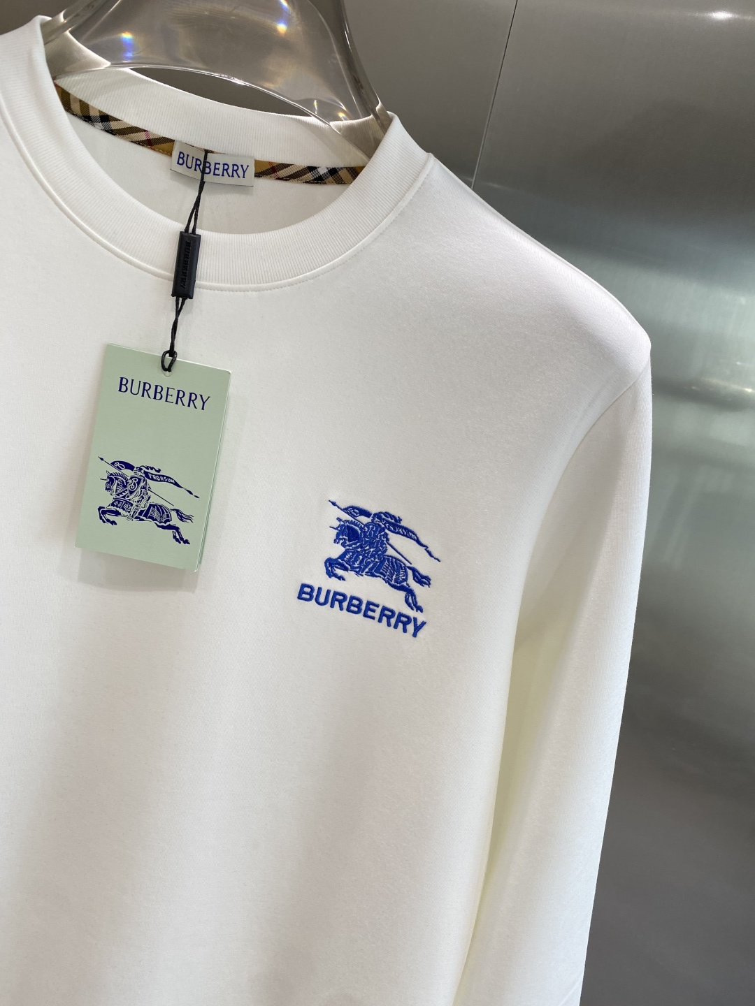 《𝙉𝙚𝙬🤍🖤巴家》25秋冬新品空气层 圆领卫衣，正面品牌标识设计，创意重释品牌标志性设计，采用400克重