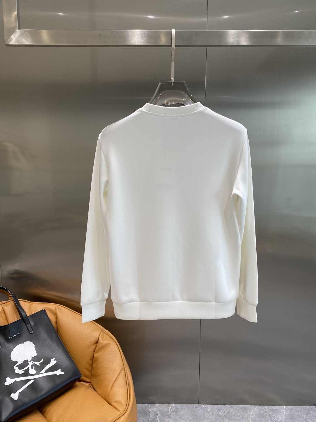 《𝙉𝙚𝙬🤍🖤迪家》25秋冬新品空气层 圆领卫衣，正面品牌标识设计，创意重释品牌标志性设计，采用400克重