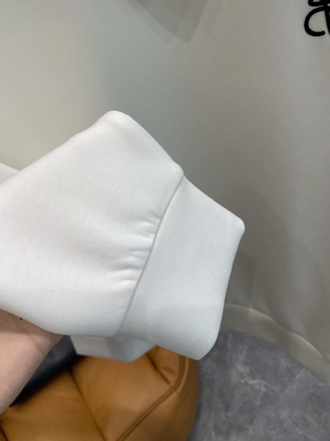 《𝙉𝙚𝙬🤍🖤罗家》25秋冬新品空气层 圆领卫衣，正面品牌标识设计，创意重释品牌标志性设计，采用400克重