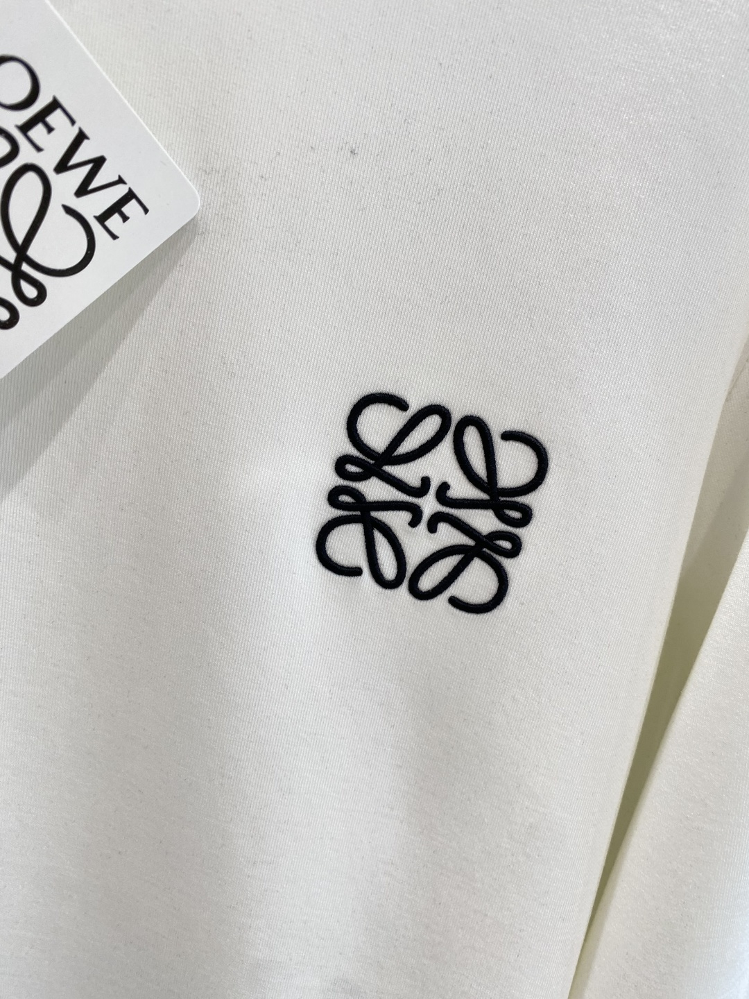 《𝙉𝙚𝙬🤍🖤罗家》25秋冬新品空气层 圆领卫衣，正面品牌标识设计，创意重释品牌标志性设计，采用400克重