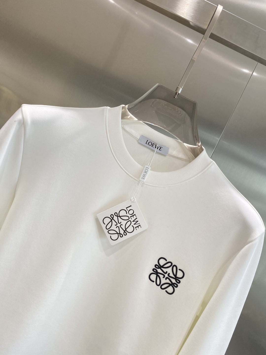 《𝙉𝙚𝙬🤍🖤罗家》25秋冬新品空气层 圆领卫衣，正面品牌标识设计，创意重释品牌标志性设计，采用400克重