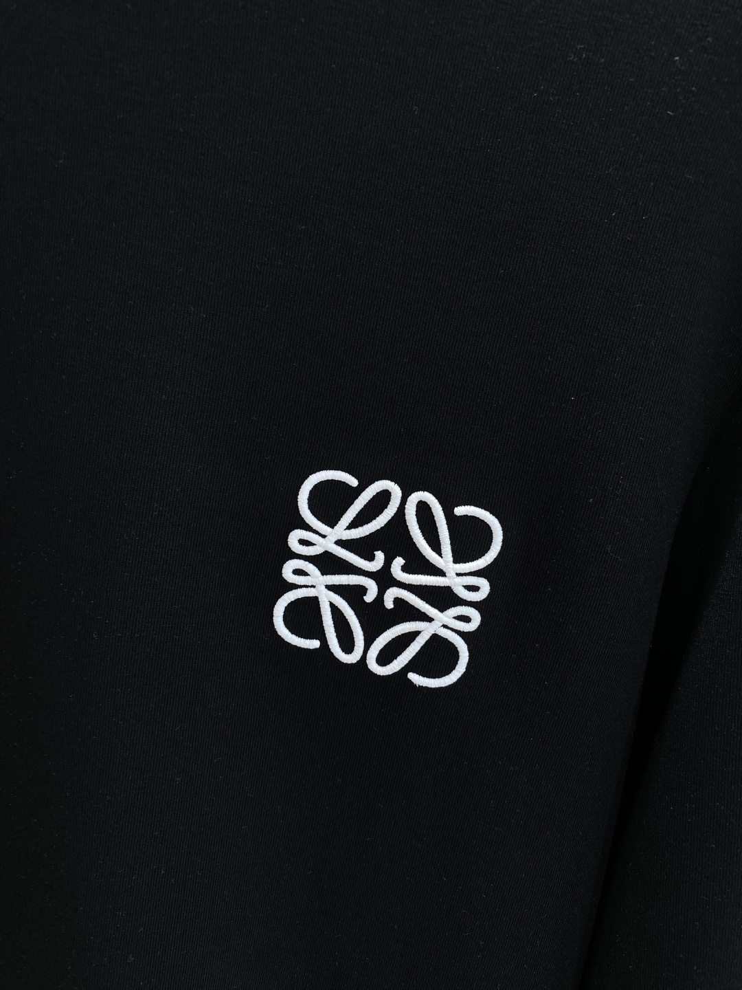 《𝙉𝙚𝙬🤍🖤罗家》25秋冬新品空气层 圆领卫衣，正面品牌标识设计，创意重释品牌标志性设计，采用400克重