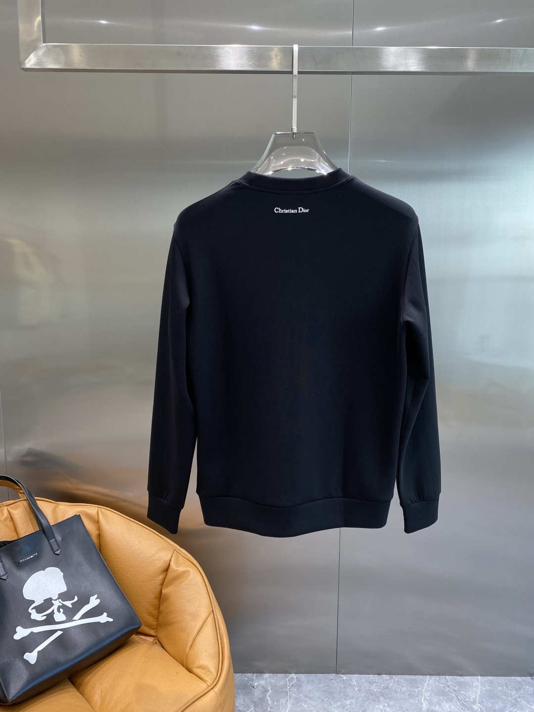 《𝙉𝙚𝙬🤍🖤迪家》25秋冬新品空气层 圆领卫衣，正面品牌标识设计，创意重释品牌标志性设计，采用400克重