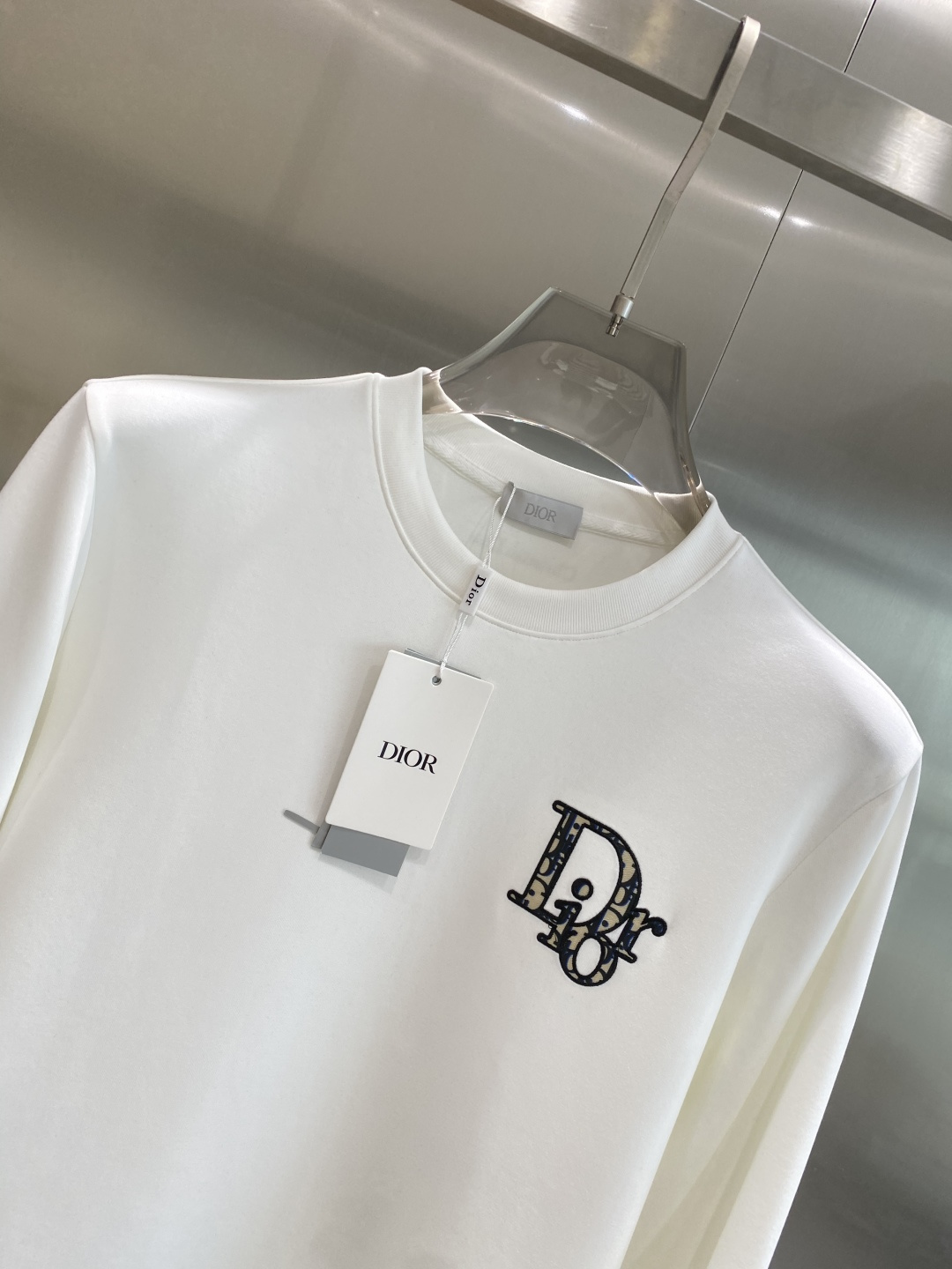 《𝙉𝙚𝙬🤍🖤迪家》25秋冬新品空气层 圆领卫衣，正面品牌标识设计，创意重释品牌标志性设计，采用400克重