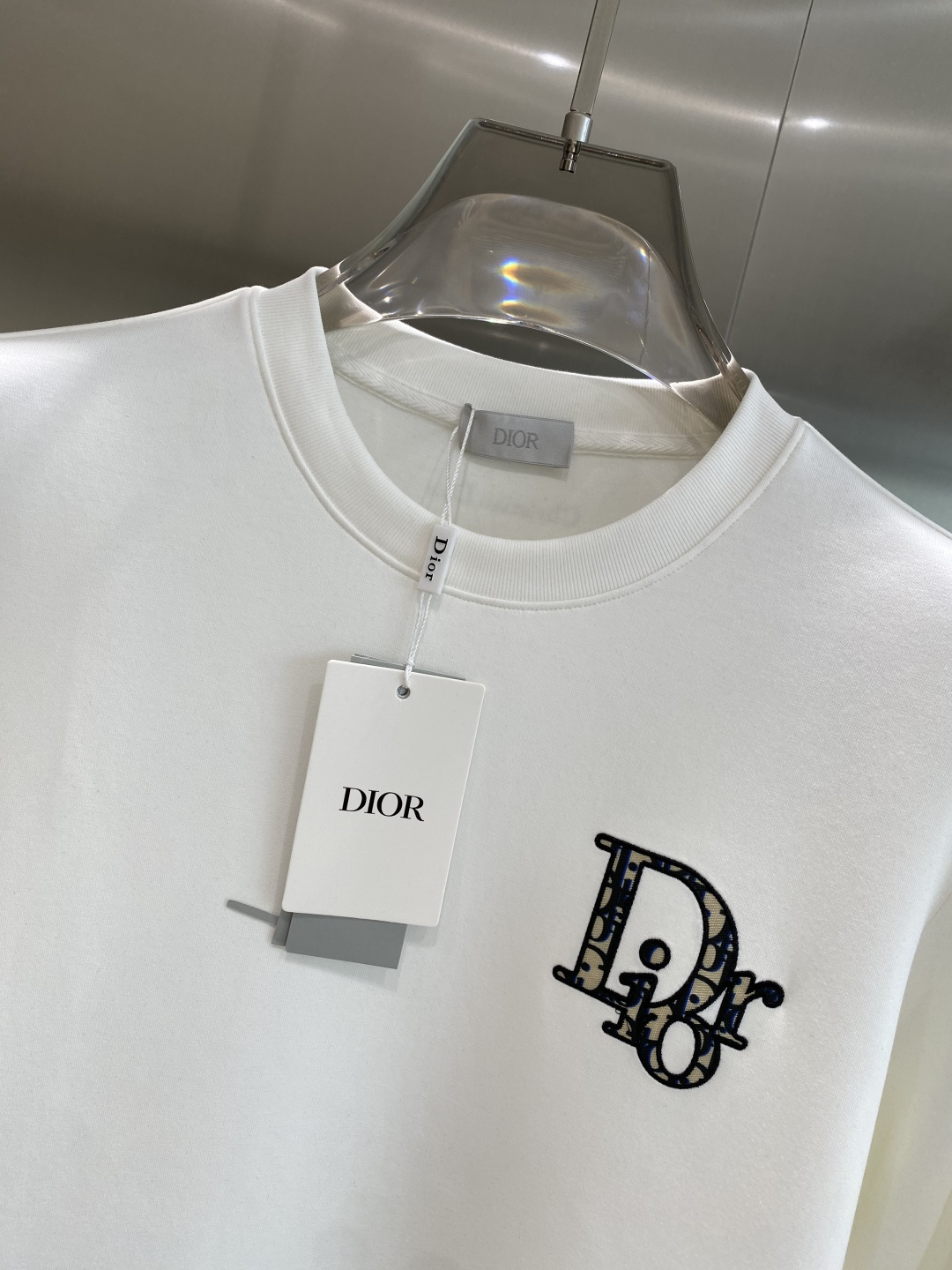 《𝙉𝙚𝙬🤍🖤迪家》25秋冬新品空气层 圆领卫衣，正面品牌标识设计，创意重释品牌标志性设计，采用400克重