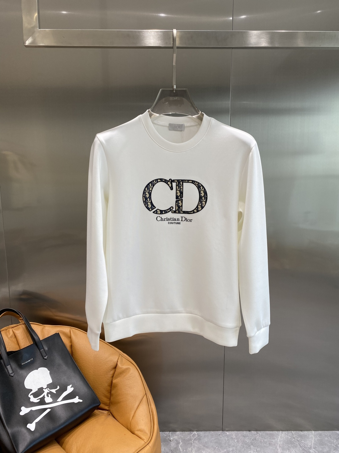 《𝙉𝙚𝙬🤍🖤迪家》25秋冬新品空气层 圆领卫衣，正面品牌标识设计，创意重释品牌标志性设计，采用400克重