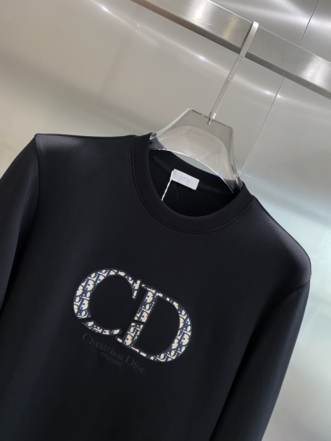 《𝙉𝙚𝙬🤍🖤迪家》25秋冬新品空气层 圆领卫衣，正面品牌标识设计，创意重释品牌标志性设计，采用400克重