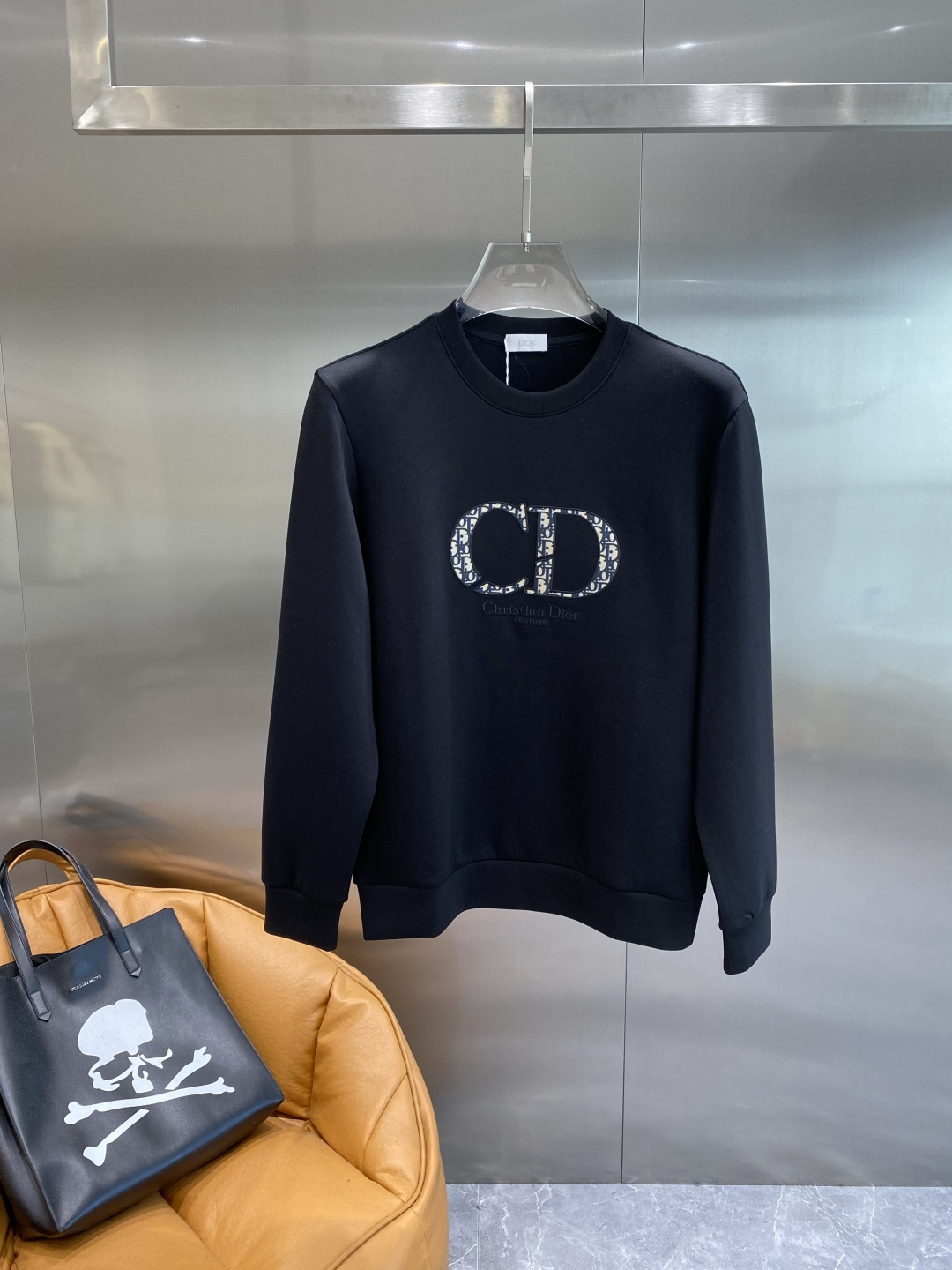 《𝙉𝙚𝙬🤍🖤迪家》25秋冬新品空气层 圆领卫衣，正面品牌标识设计，创意重释品牌标志性设计，采用400克重