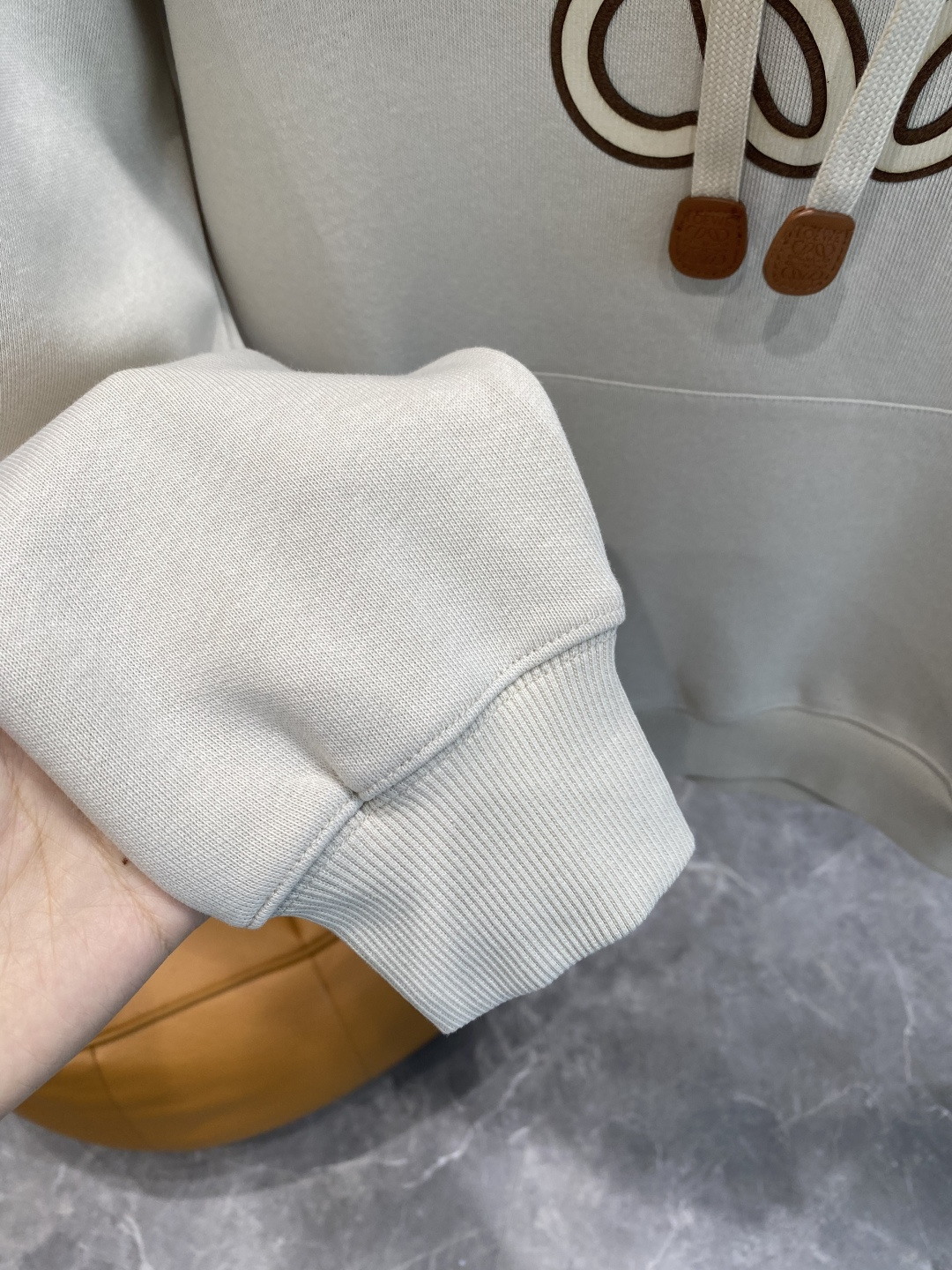 《𝙉𝙚𝙬🤍🖤罗家》2025最新款卫衣，独家发售！原版复刻，独家设计，超强工艺！极其奢华！版型超赞！尺码 