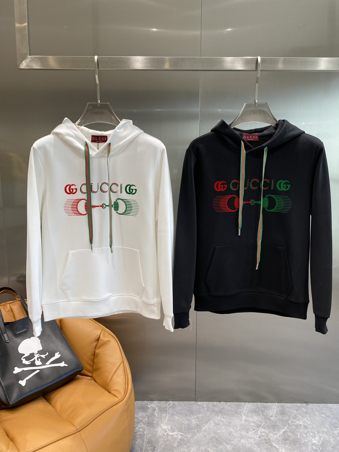NO:595817,'Gujia' 2025 latest sweatshirts, exclusively for sale!  Original replica, exclusive design, super craftsmanship!  Extremely luxurious!  The pattern is awesome!  Size M-3XL next day,,gucci,hoodie,sweatshirts,alexander wang19860909《古家》 2025最新款卫衣,独家发售！原版复刻,独家设计,超强工艺！极其奢华！版型超赞！ 尺码 M-3XL隔天,,gucci,hoodie,sweatshirts,alexander wang,Men's clothing