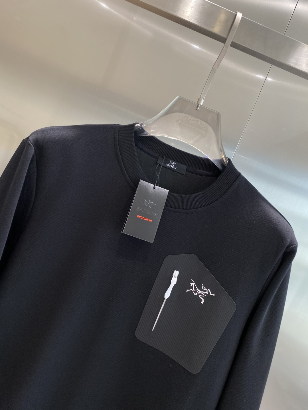 《𝙉𝙚𝙬🤍🖤鸟家》2025秋冬最新品套装-同步有售，原单狠货休闲时尚套装，上身很有特点！吸睛而有亮点，进