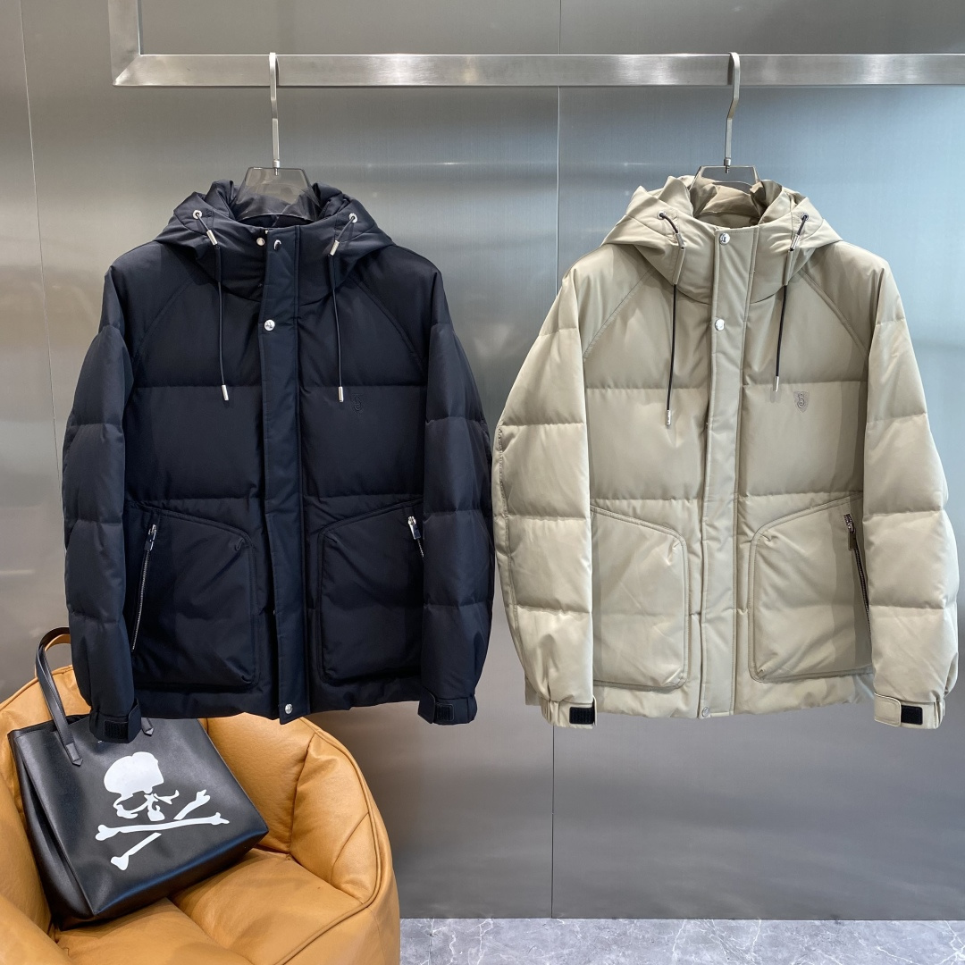 NO:596064,'Bajia' Down Jacket Popular autumn and winter new down jacket Original 1:1 customized hardware accessories are all imported and original customization Welcome to compare at the counter Absolutely high quality Use top-grade 90 white duck down Super soft Filled with fluffy and full feathers Super heavy fabrics with perfect workmanship The fabric is super comfortable Exclusive model Non-market goods Size M to XXXL Next day, burberry, down jacket, alexander wang19860909《巴家》 羽绒服 爆款秋冬新款羽绒服 原版1:1订制五金配件全进口原版定制 欢迎专柜对比 绝对的高品质 采用顶级90白鸭绒 超柔软 充羽量蓬松饱满 超级重面料做工杠杠的版型完美 面料超舒服 独家款 非市场货 码数M一XXXL 隔天,,burberry,down jacket,alexander wang,Men's clothing