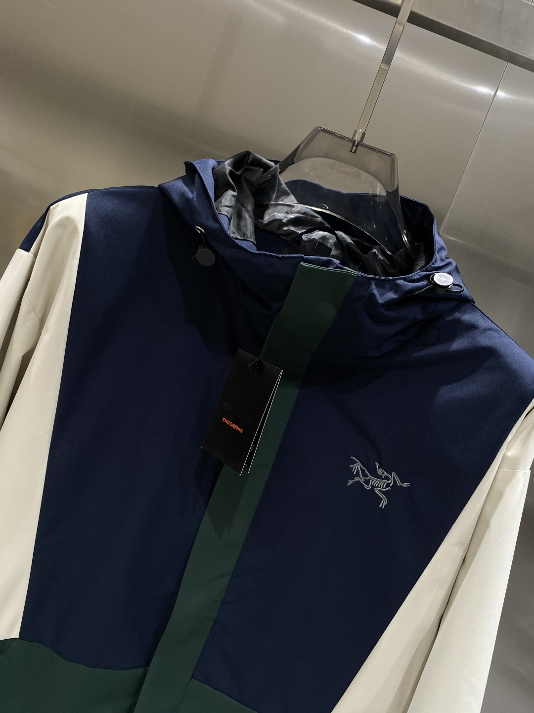 《𝙉𝙚𝙬🤍🖤鸟家》25ss早秋风衣夹克外套爆款 秋冬专柜新款休闲时尚夹克外套！超前卫设计风格 细腻舒适 