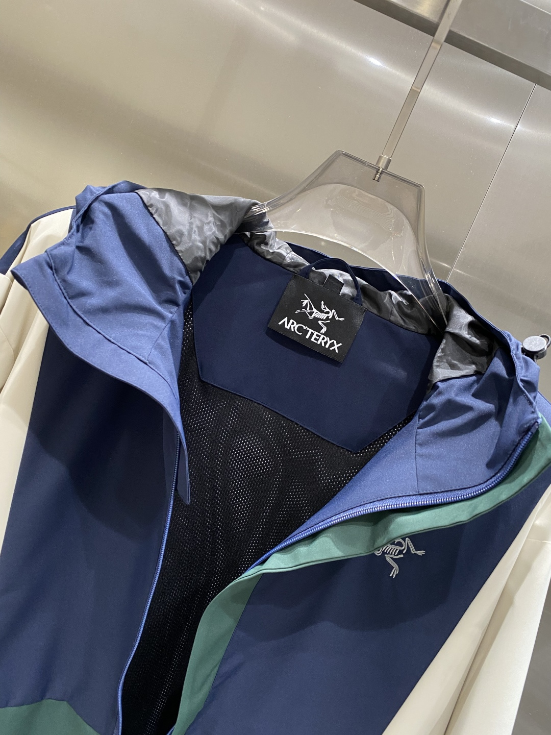 《𝙉𝙚𝙬🤍🖤鸟家》25ss早秋风衣夹克外套爆款 秋冬专柜新款休闲时尚夹克外套！超前卫设计风格 细腻舒适 