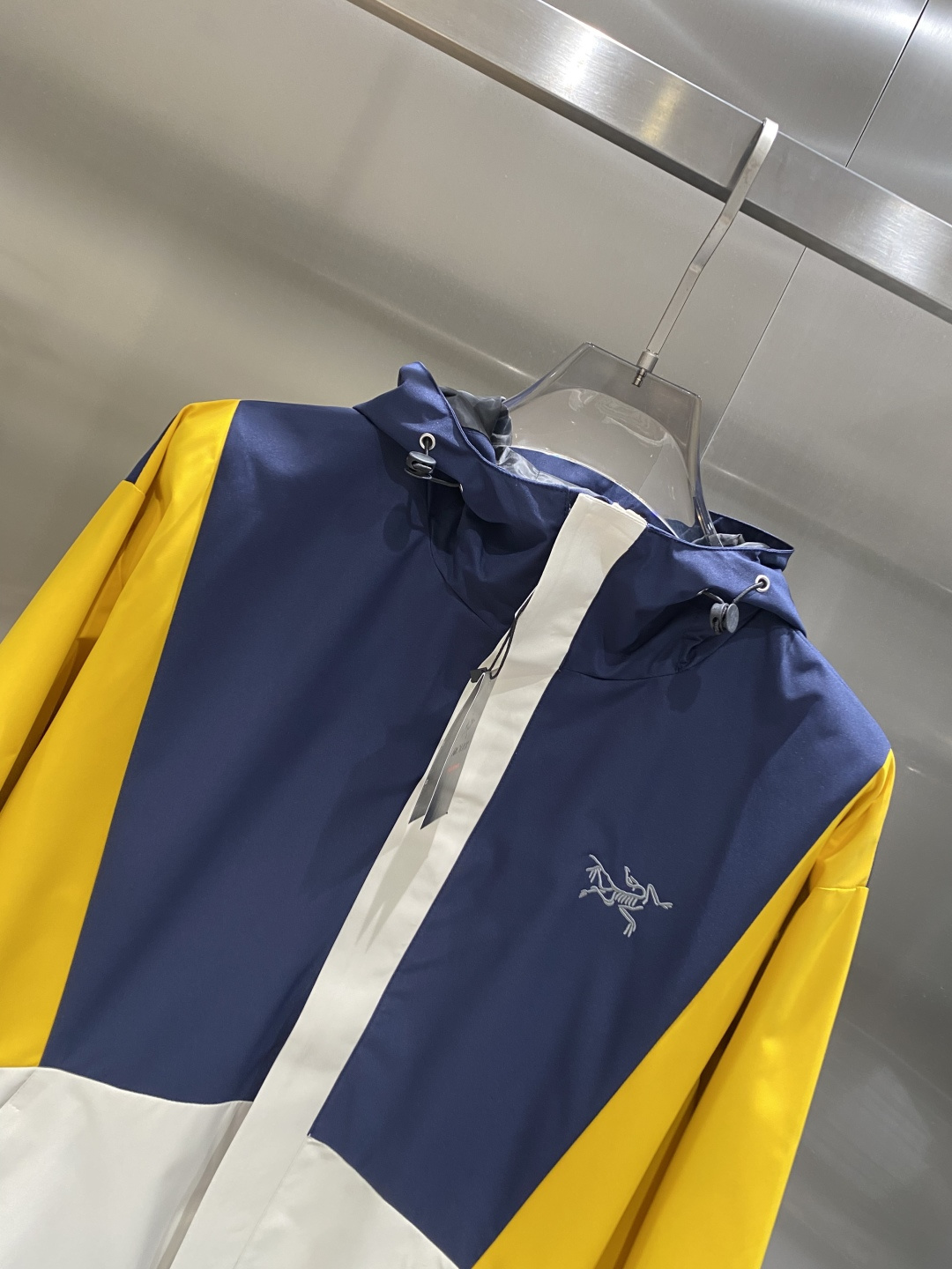 《𝙉𝙚𝙬🤍🖤鸟家》25ss早秋风衣夹克外套爆款 秋冬专柜新款休闲时尚夹克外套！超前卫设计风格 细腻舒适 