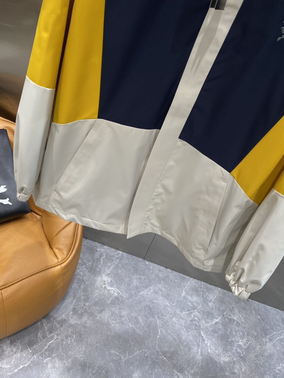 《𝙉𝙚𝙬🤍🖤鸟家》25ss早秋风衣夹克外套爆款 秋冬专柜新款休闲时尚夹克外套！超前卫设计风格 细腻舒适 