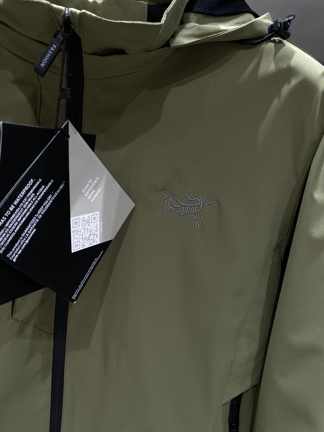 《𝙉𝙚𝙬🤍🖤鸟家》25ss早秋风衣爆款 秋冬专柜新款休闲时尚 超前卫设计风格 细腻舒适 多重重工艺 整体