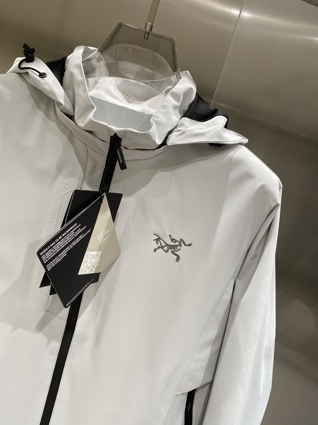 《𝙉𝙚𝙬🤍🖤鸟家》25ss早秋风衣爆款 秋冬专柜新款休闲时尚 超前卫设计风格 细腻舒适 多重重工艺 整体