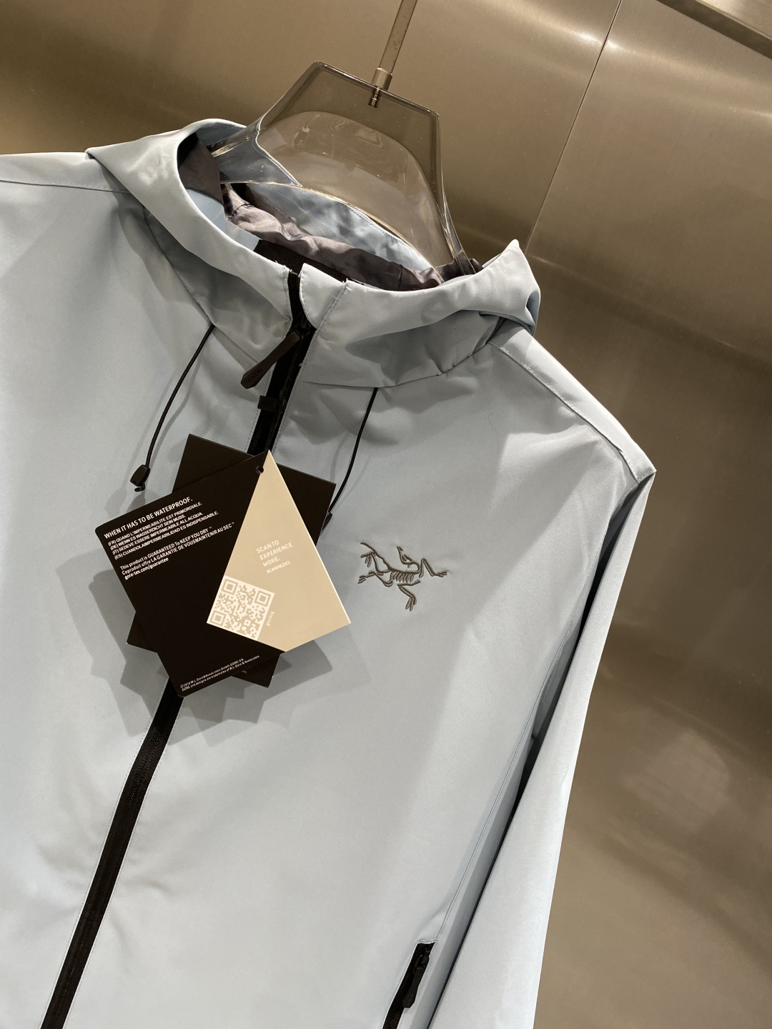 《𝙉𝙚𝙬🤍🖤鸟家》25ss早秋风衣爆款 秋冬专柜新款休闲时尚 超前卫设计风格 细腻舒适 多重重工艺 整体