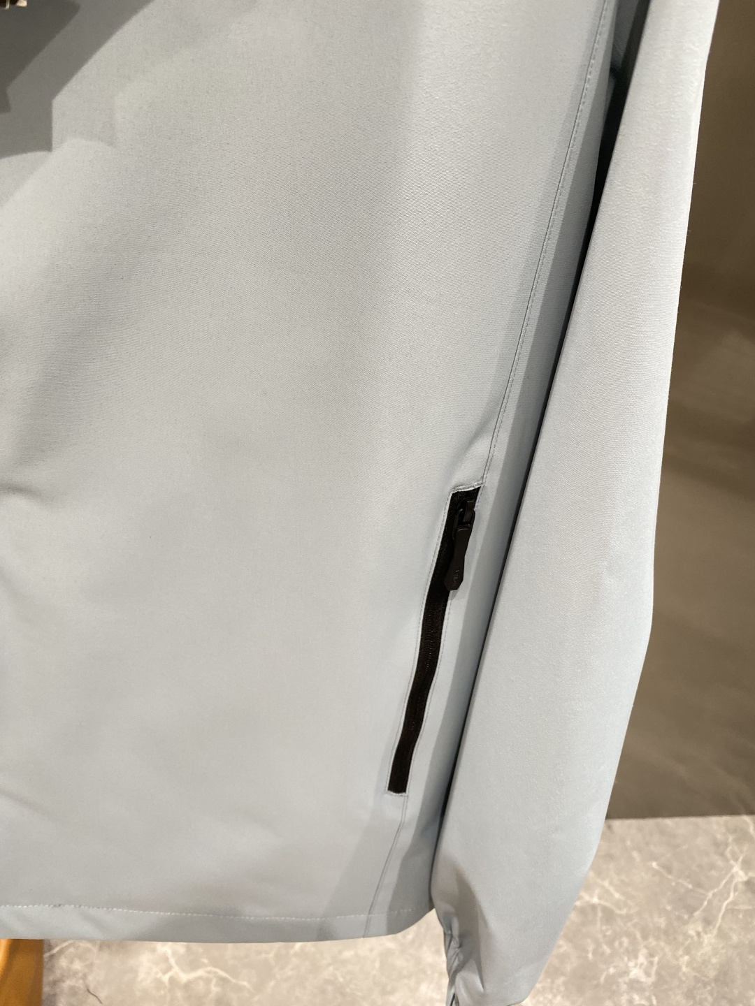 《𝙉𝙚𝙬🤍🖤鸟家》25ss早秋风衣爆款 秋冬专柜新款休闲时尚 超前卫设计风格 细腻舒适 多重重工艺 整体