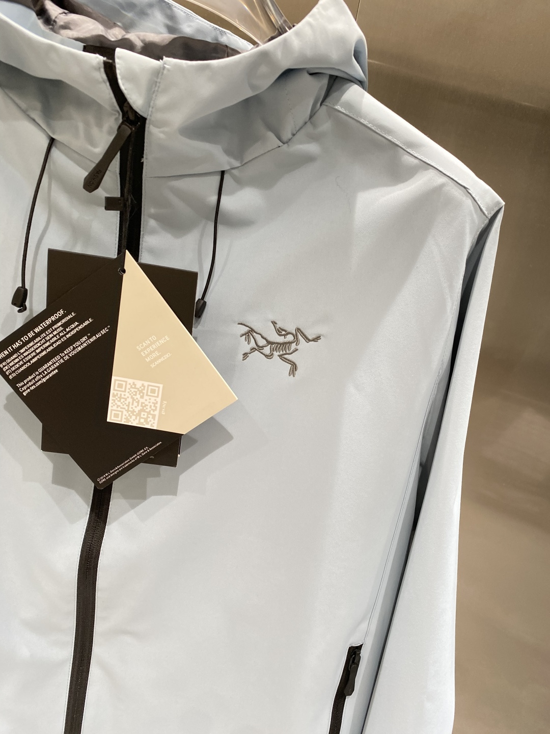 《𝙉𝙚𝙬🤍🖤鸟家》25ss早秋风衣爆款 秋冬专柜新款休闲时尚 超前卫设计风格 细腻舒适 多重重工艺 整体