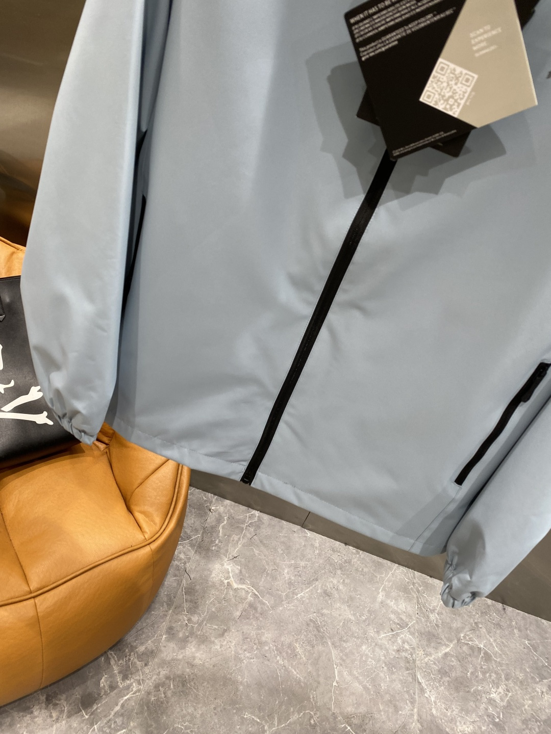 《𝙉𝙚𝙬🤍🖤鸟家》25ss早秋风衣爆款 秋冬专柜新款休闲时尚 超前卫设计风格 细腻舒适 多重重工艺 整体