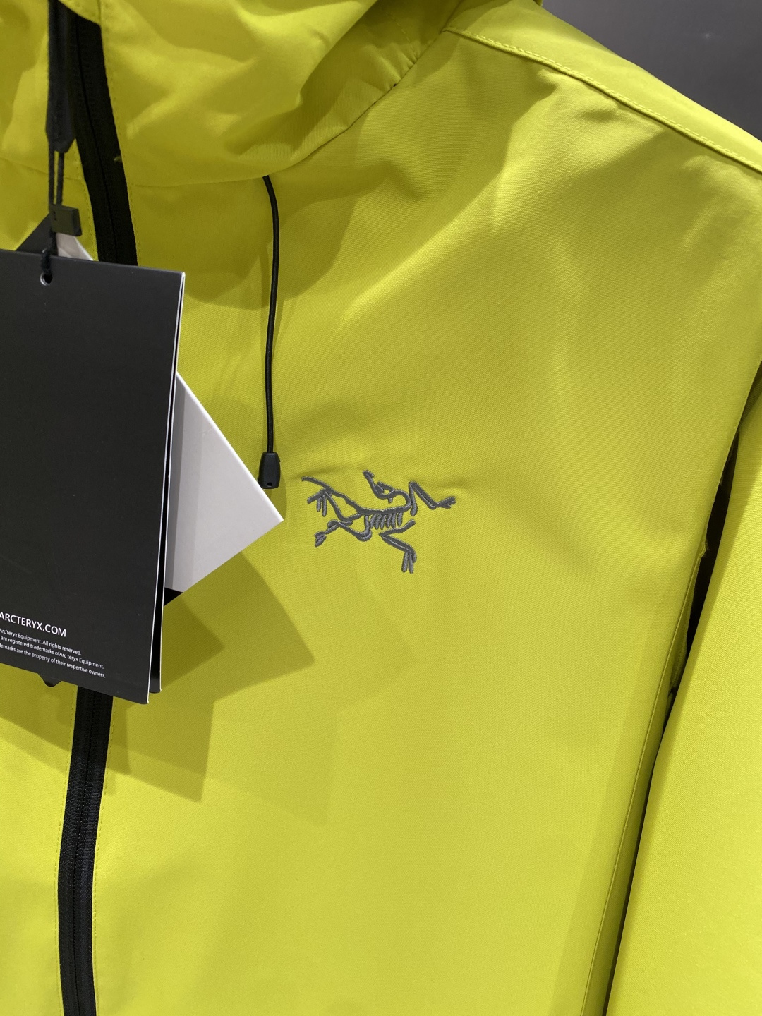 《𝙉𝙚𝙬🤍🖤鸟家》25ss早秋风衣爆款 秋冬专柜新款休闲时尚 超前卫设计风格 细腻舒适 多重重工艺 整体