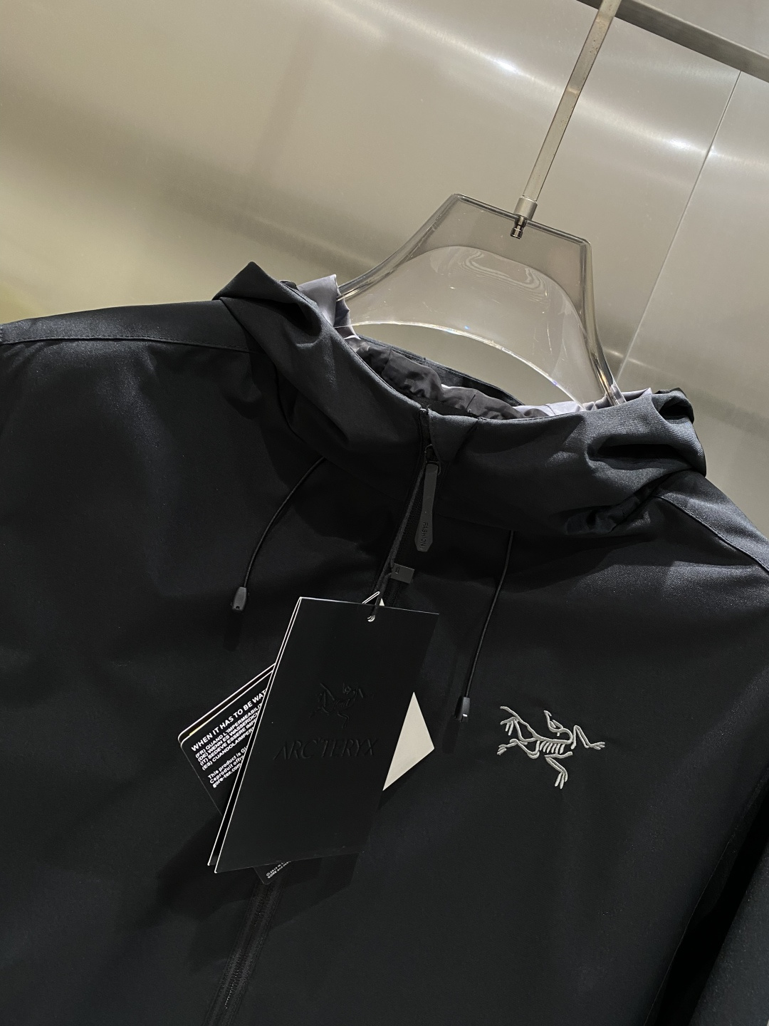 《𝙉𝙚𝙬🤍🖤鸟家》25ss早秋风衣爆款 秋冬专柜新款休闲时尚 超前卫设计风格 细腻舒适 多重重工艺 整体