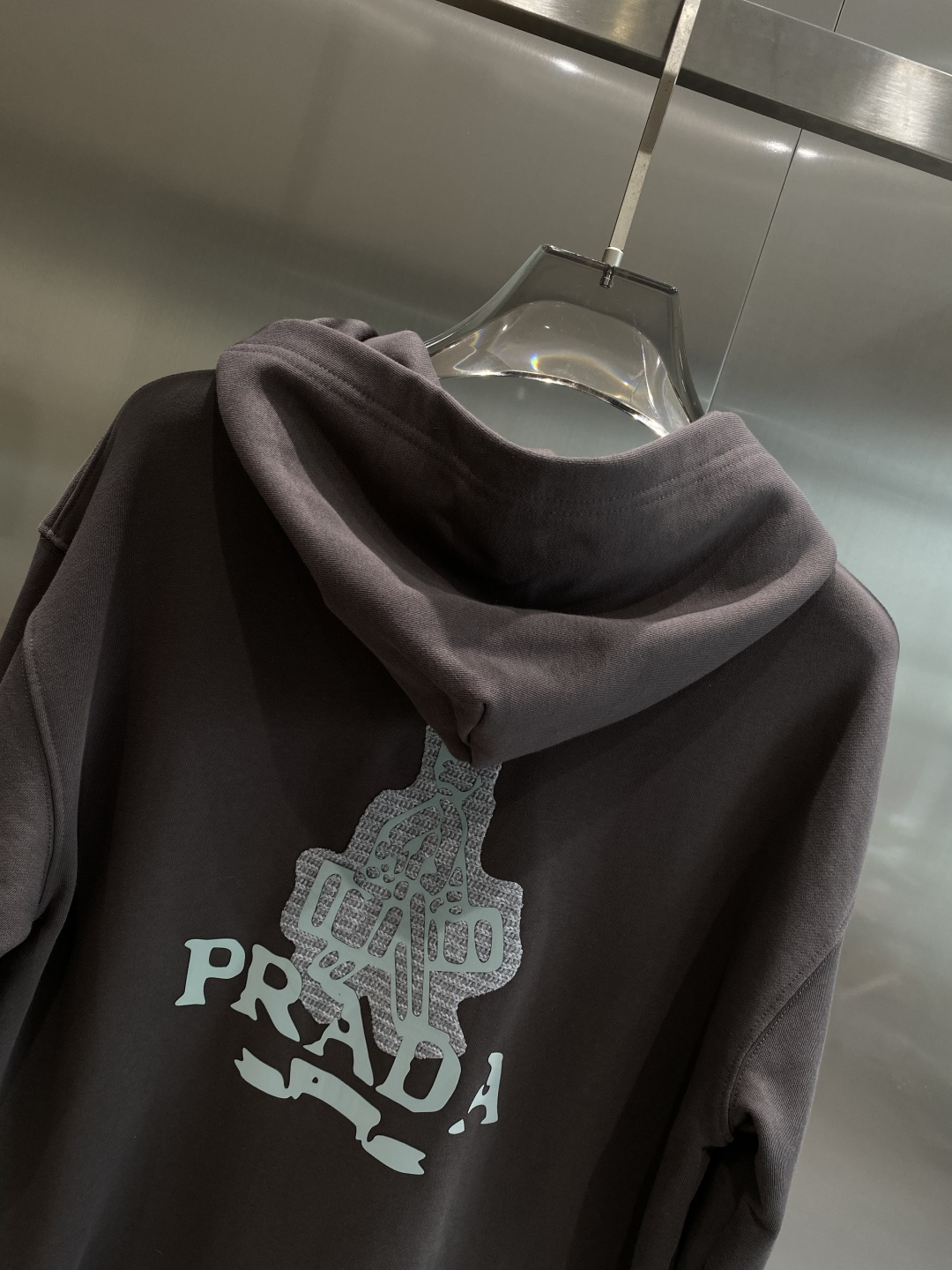 《𝙉𝙚𝙬🤍🖤普家》2025ss秋冬最新款专柜同款首发！高端时尚休闲卫衣，超正版型上身瞬间变欧巴！简约时尚