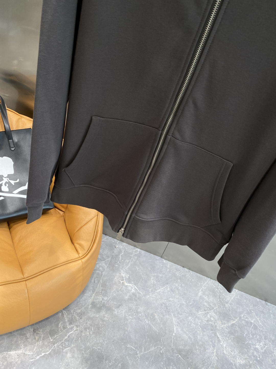 《𝙉𝙚𝙬🤍🖤普家》2025ss秋冬最新款专柜同款首发！高端时尚休闲卫衣，超正版型上身瞬间变欧巴！简约时尚