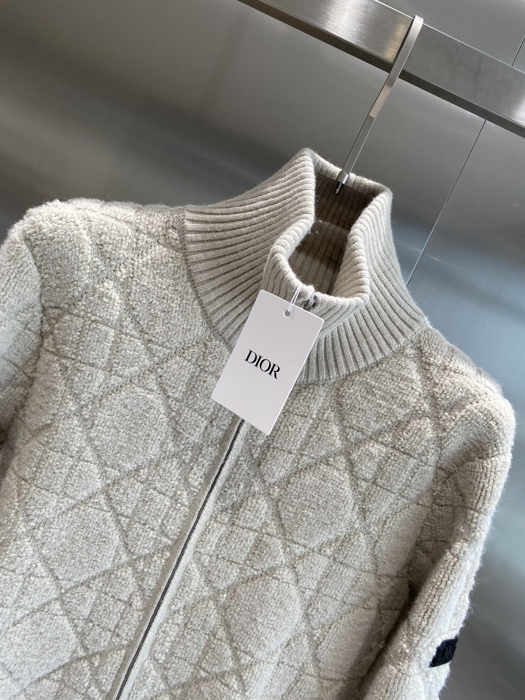 《𝙉𝙚𝙬🤍🖤迪家》25ss秋冬 最新最顶级开衫羊毛针织衫开衫毛衣，精致配色融合新款潮开衫，最顶级的品质专