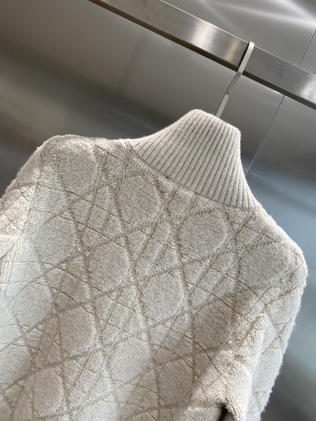 《𝙉𝙚𝙬🤍🖤迪家》25ss秋冬 最新最顶级开衫羊毛针织衫开衫毛衣，精致配色融合新款潮开衫，最顶级的品质专