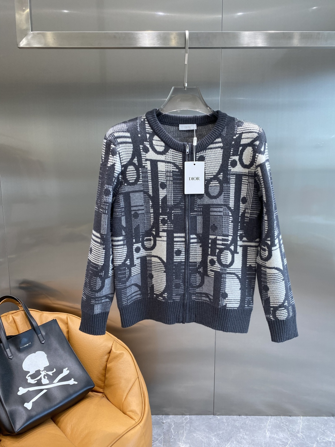 《𝙉𝙚𝙬🤍🖤迪家》25ss秋冬 最新最顶级开衫羊毛针织衫毛衣，精致配色融合新款潮开衫，最顶级的品质专柜在