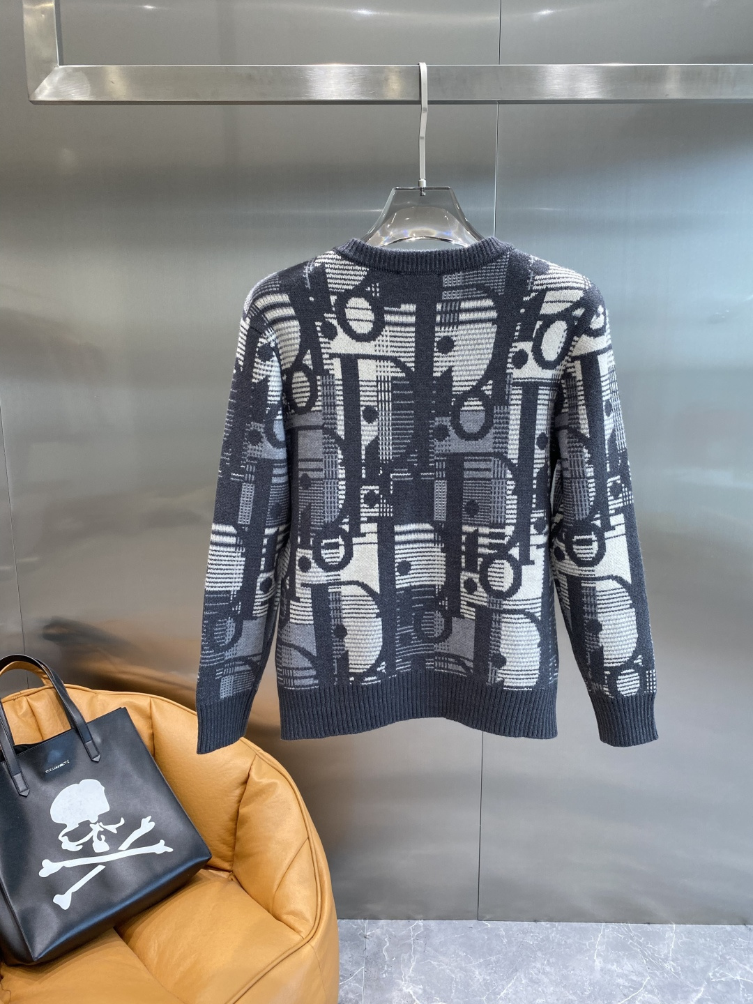 《𝙉𝙚𝙬🤍🖤迪家》25ss秋冬 最新最顶级开衫羊毛针织衫毛衣，精致配色融合新款潮开衫，最顶级的品质专柜在