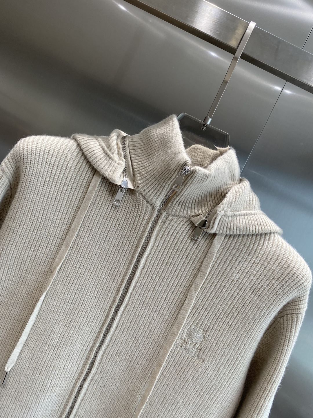 《𝙉𝙚𝙬🤍🖤lP🆕家》25ss秋冬 最新最顶级开衫羊毛针织衫开衫毛衣，精致配色融合新款潮套头衫，最顶级的