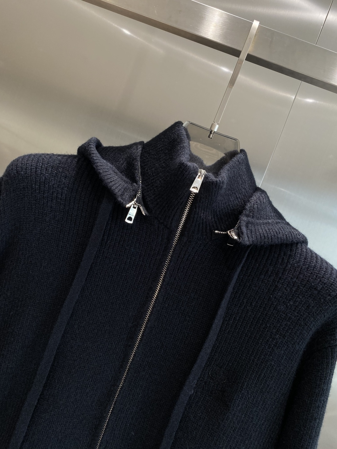 《𝙉𝙚𝙬🤍🖤lP🆕家》25ss秋冬 最新最顶级开衫羊毛针织衫开衫毛衣，精致配色融合新款潮套头衫，最顶级的