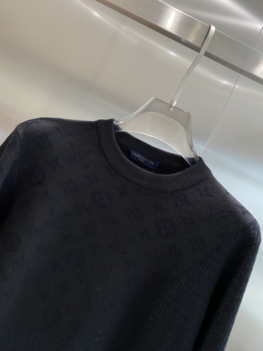 《𝙉𝙚𝙬🤍🖤驴家》2025官网秋冬季最新毛衣，专柜同步在售爆款！特供羊毛混纺面料.手感舒适.可直接接触皮