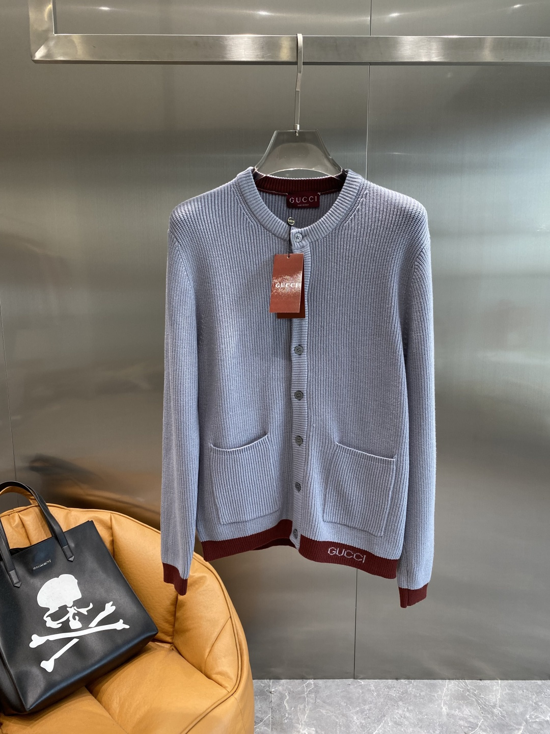 《𝙉𝙚𝙬🤍🖤古家》25ss秋冬 最新最顶级开衫羊毛针织衫开衫毛衣，精致配色融合新款潮开衫，最顶级的品质专