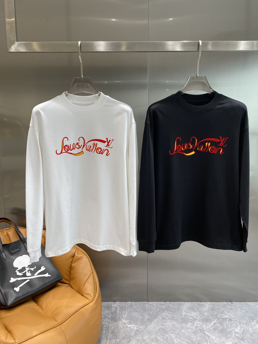 《𝙉𝙚𝙬🤍驴家》2025ss长袖t恤 定制全棉双纱紧密爽滑面料，布面干净，布纹清晰，手感非常细腻扎实，更