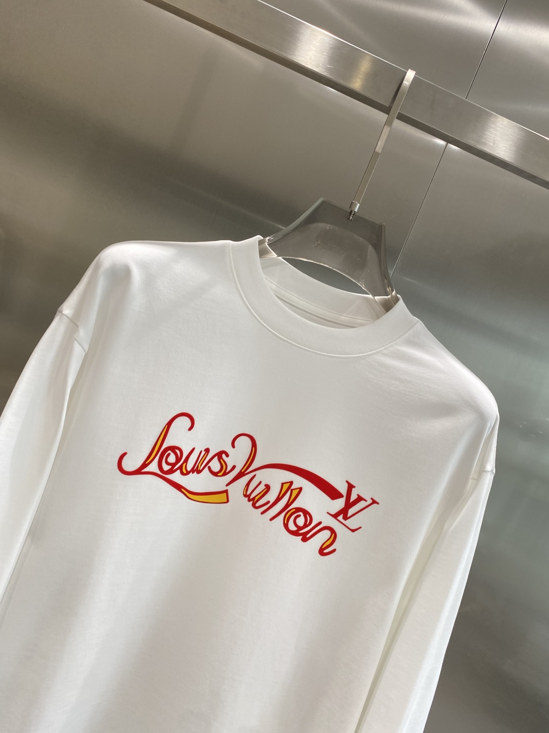 《𝙉𝙚𝙬🤍驴家》2025ss长袖t恤 定制全棉双纱紧密爽滑面料，布面干净，布纹清晰，手感非常细腻扎实，更