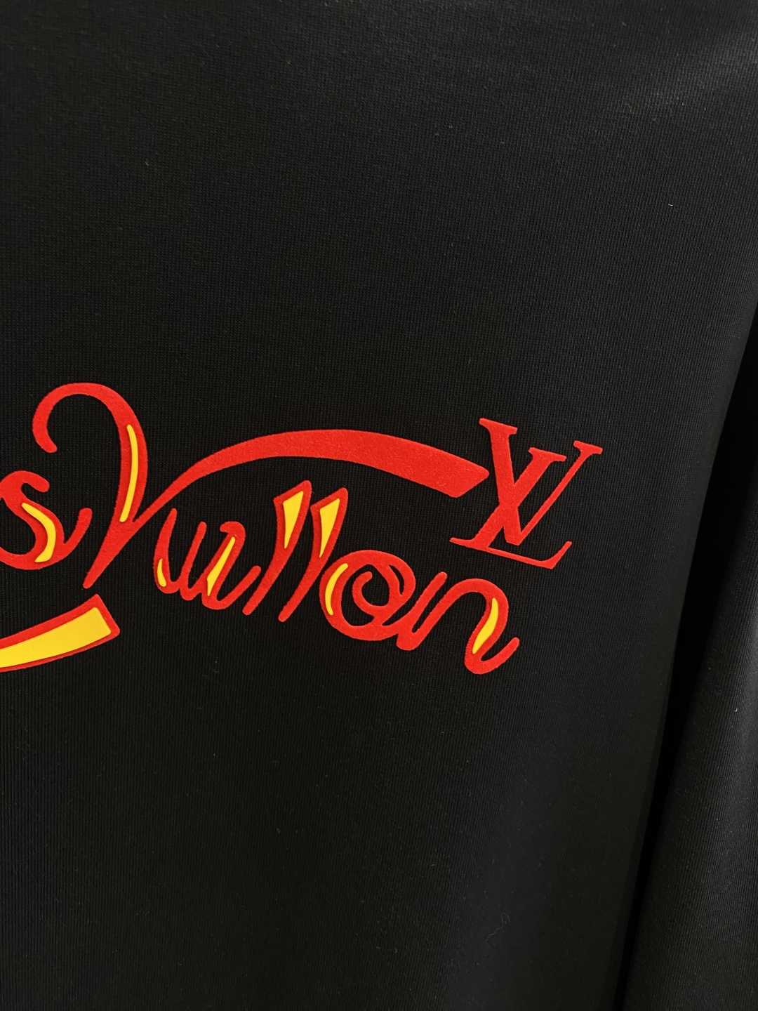 《𝙉𝙚𝙬🤍驴家》2025ss长袖t恤 定制全棉双纱紧密爽滑面料，布面干净，布纹清晰，手感非常细腻扎实，更